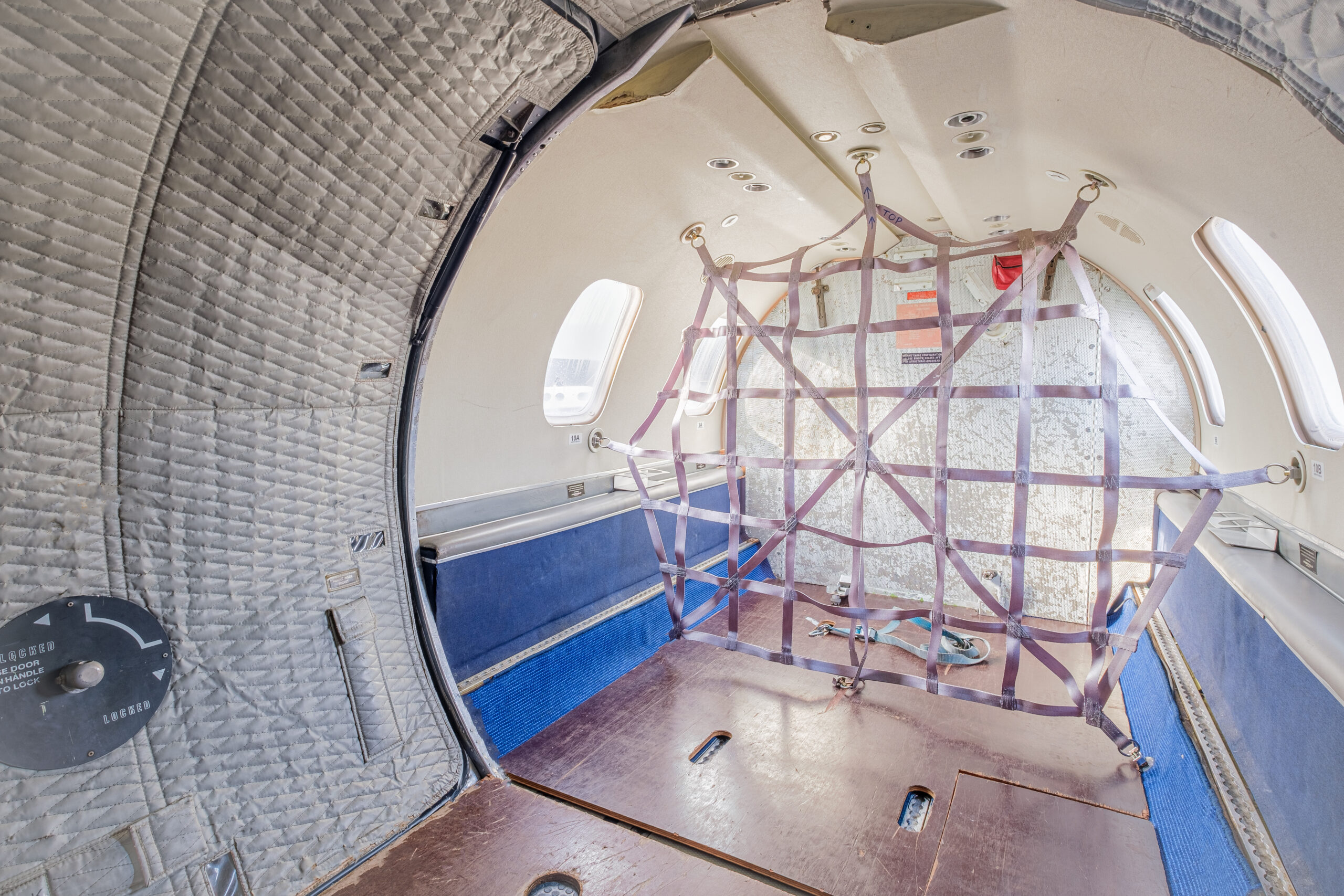 Cargo handling by North Flying crew